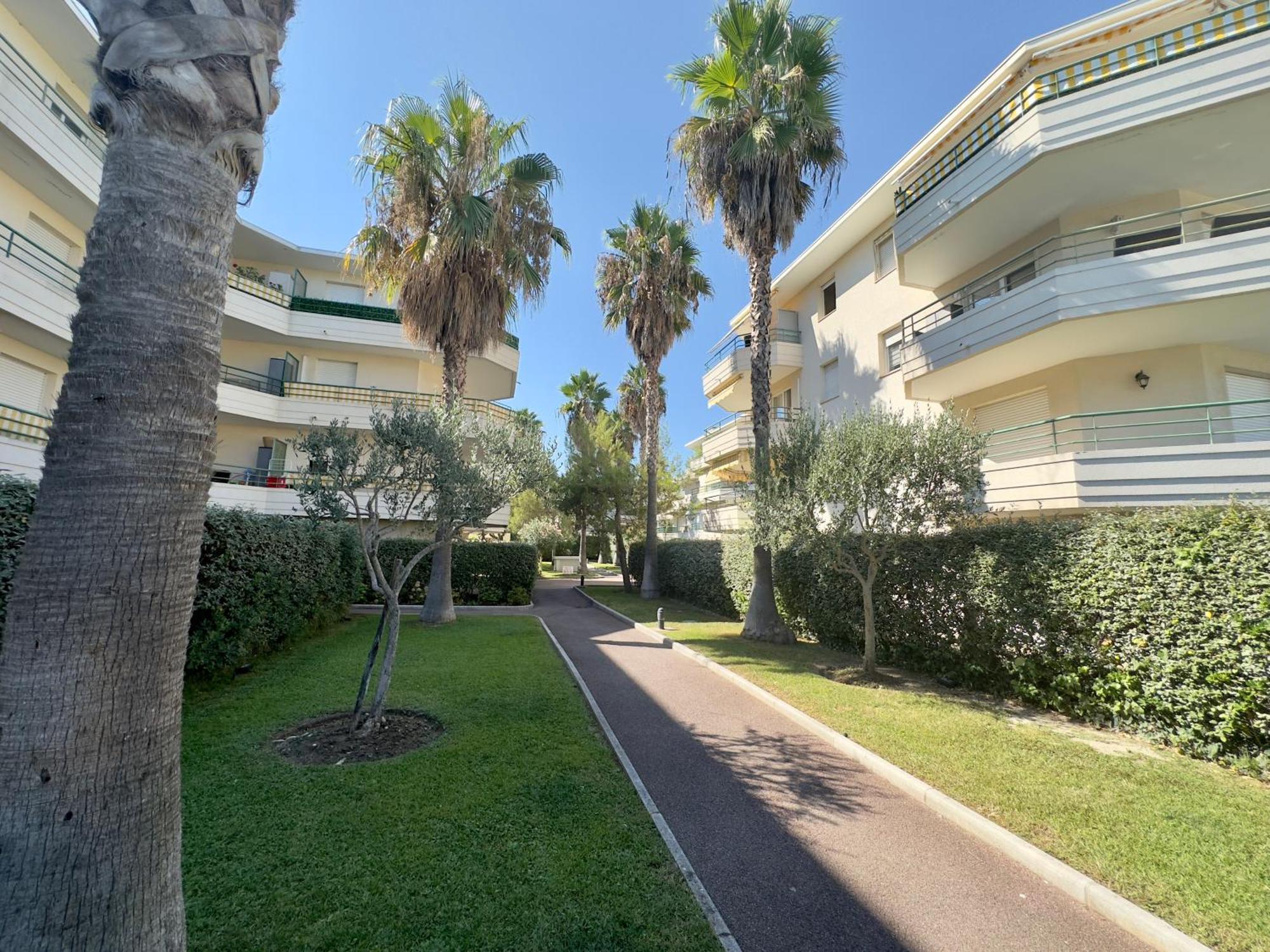Appartement Regent Cote D'Azur à Villeneuve-Loubet Extérieur photo
