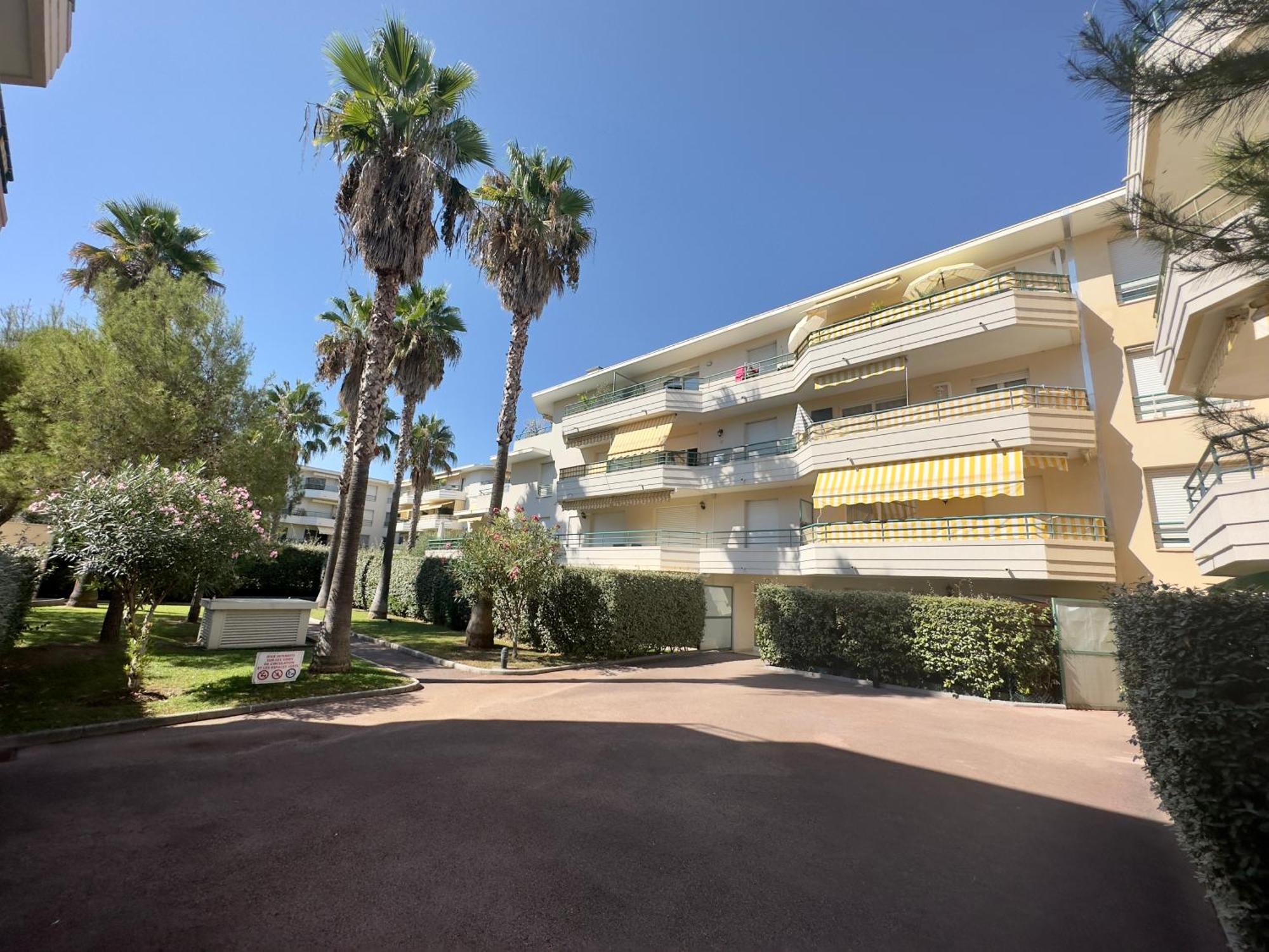 Appartement Regent Cote D'Azur à Villeneuve-Loubet Extérieur photo